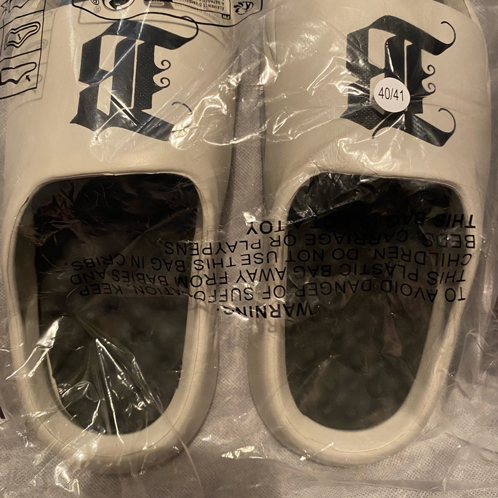 Men’s Slides